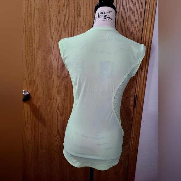 Athleta Pacifica II Light Green Mesh Side Half Zip Athletic Tank Top - Picture 3 of 4